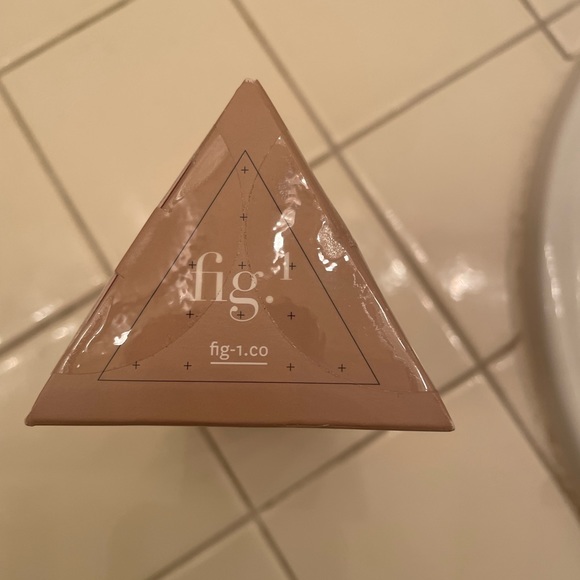 Fig.1 Micellar Oil Cleanser - Picture 8 of 8